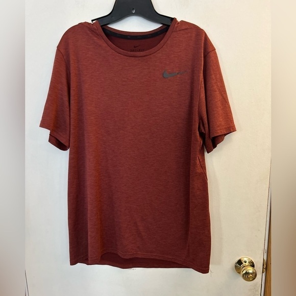 Nike Dri Fit Large Breathe Lightweight
Athletic T Shirt Maroon Red, Men's - Picture 1 of 8